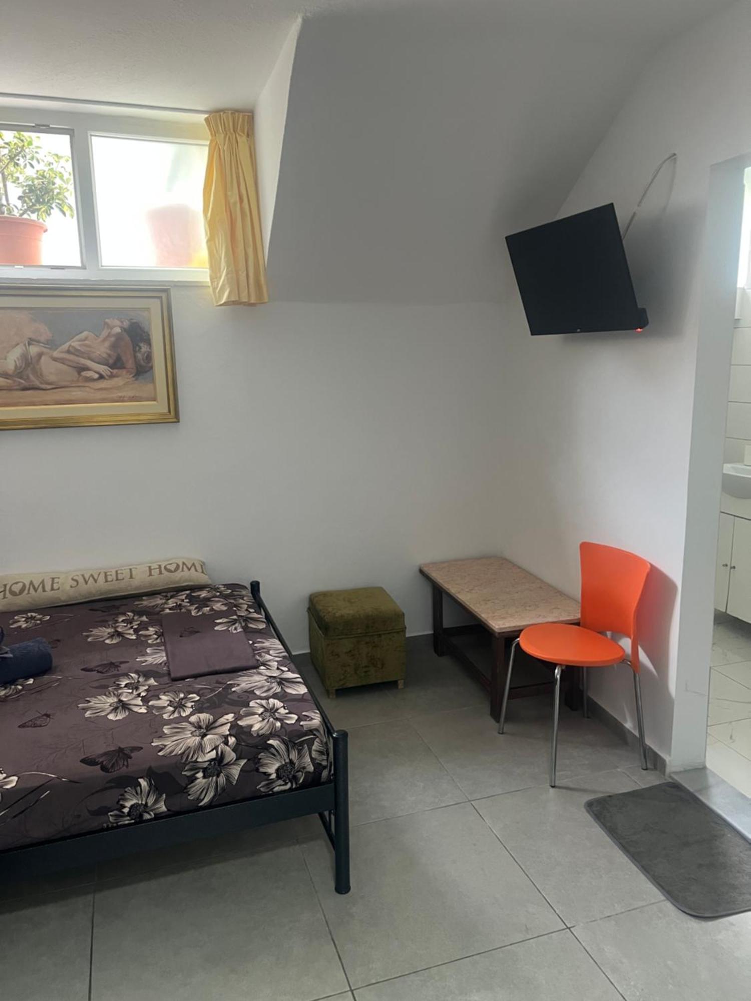 Centrally Located Private *